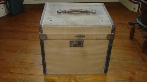 Ancienne Malle À Chapeau,Debut Xxe.