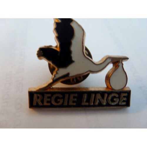 Pins Regie Linge Avec Cigogne