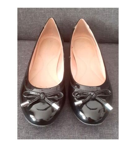 Ballerine Noir Verni Cuir Plate Geox 36 Pied Sensible Respirant Style Classic Confort Supérieur Semelle Reposant Pied Amorti Protection Absorption Impact Légère Marche Enfilage Facile Rapide Toujours