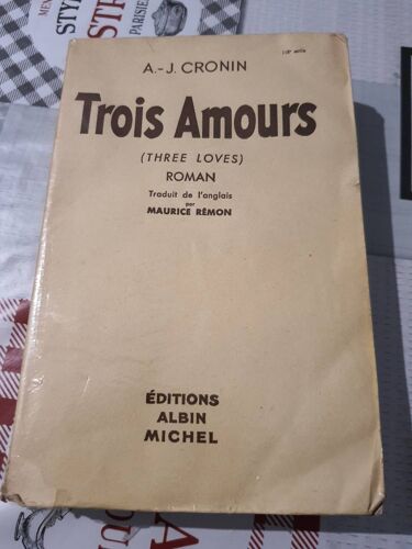 Trois Amours