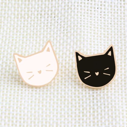 Jolie Broche Pour Chaton, Sac Pour Étudiant Avec Une Petite Épingle