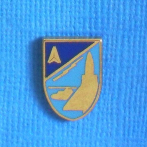 16738 // 1 Pin's : Direction Des Constructions Aéronautiques De La Délégation Générale Pour L'armement Paris