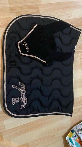 Tapis Cheval  Penelope Et Bonnet Noir Et Rose Gold