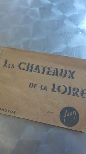 Ancien Carnet De 16 Cartes Postales Des Chateaux De La Loire. Les Editions D'art "Yvon"