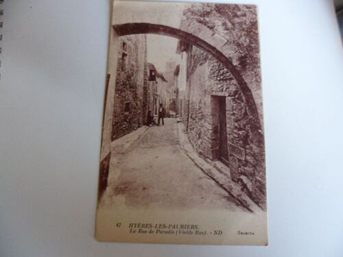 83 Hyeres - La Rue De Paradis