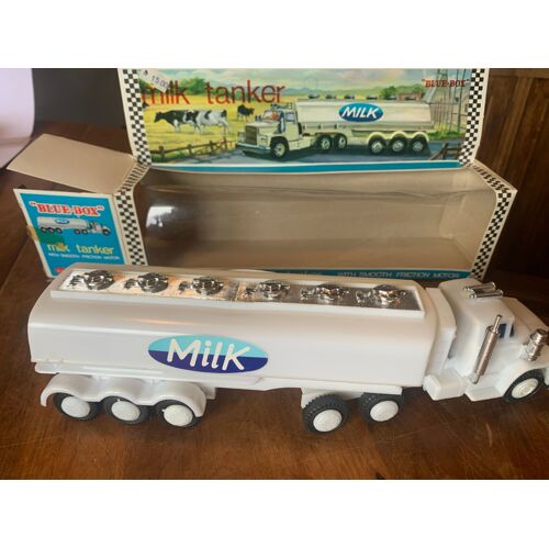 Camion Transport De Lait Milk Tanker Blue Box Avec Boite-Blue Box