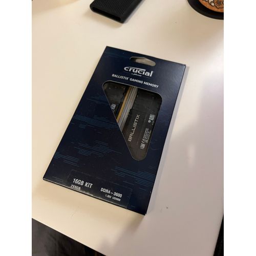 Crucial Ballistix BL2K8G36C16U4B 3600 MHz, DDR4, DRAM, Mémoire Kit pour PC de Gamer, 16Go (8Go x2), CL16, Noir