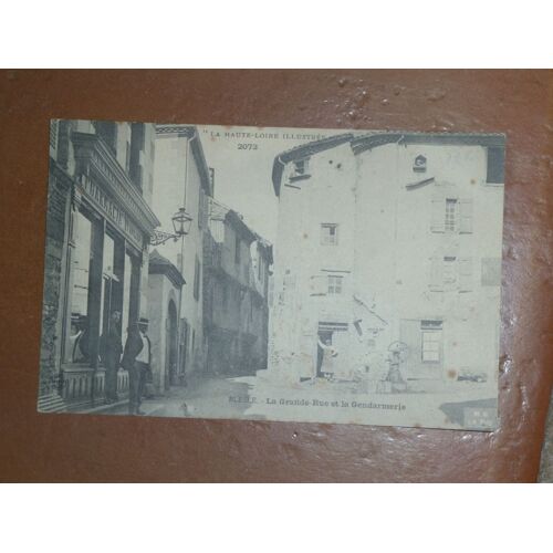 Blesle : La Grande Rue Et La Gendarmerie