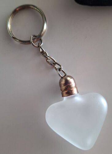 Porte Clé - Mini Flacon De Parfum Rechargeable - Forme Coeur