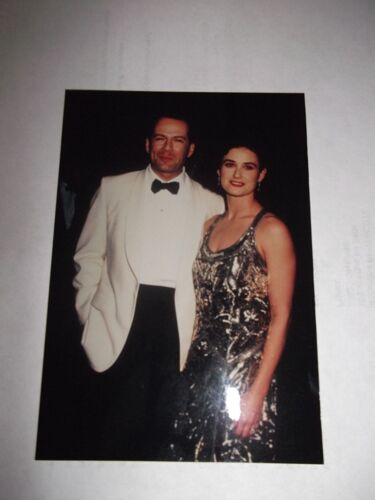 Photo Couleur De Bruce Willis & Demi Moore 9x13 Cm Environ