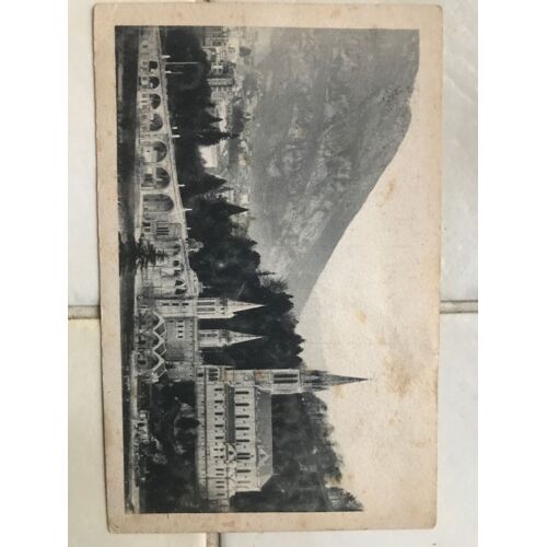 Lourdes - Lá Basilique Et Le Pic Jer- Édition Du Palais Du Rosaire -