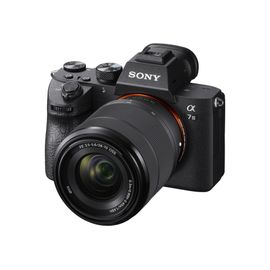 Sony a7 III ILCE-7M3K avec lentille FE 28-70 mm OSS