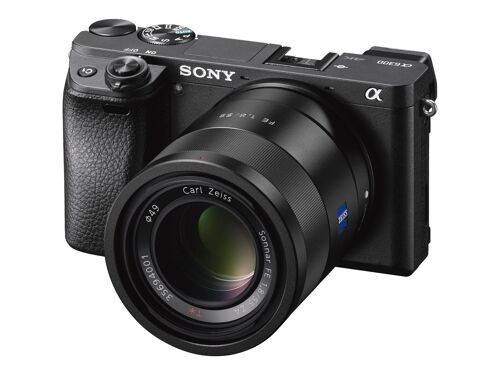 Sony a6300 ILCE-6300M - Appareil photo num?rique - sans miroir - 24.2 MP - APS-C - 4K / 30 pi/s - 7.5x zoom optique objectif E 18-135 mm OSS - Wi-Fi, NFC - noir