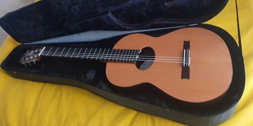 Guitare Grand Concert Luthier Emmanuel Abeldaño