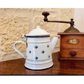 Cafetiere ancienne Email blanche 