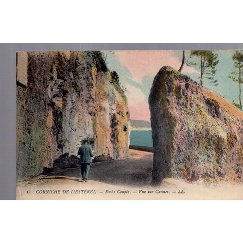 Carte Postale De Boulouris Sur Mer (Var) Roche Coupée, Vue Sur Cannes