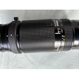 Téléobjectif Nikon 75-300mm