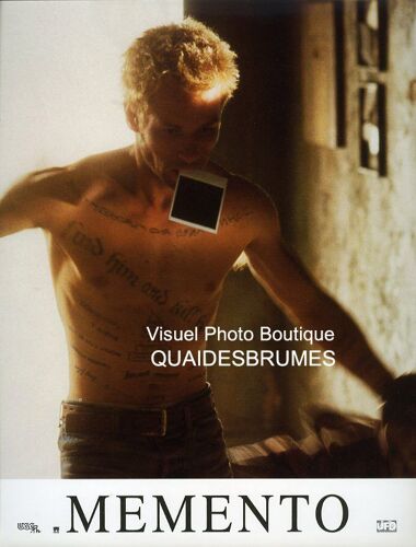Memento: Jeu De 8 Photos D'exploitation Cinématographique - Format 21x27.5 Cm - De Christopher Nolan Avec Guy Pearce, Carrie-Anne Moss, Joe Pantoliano, Mark Boone Junior, Russ Fega, Jorja Fox - 2000