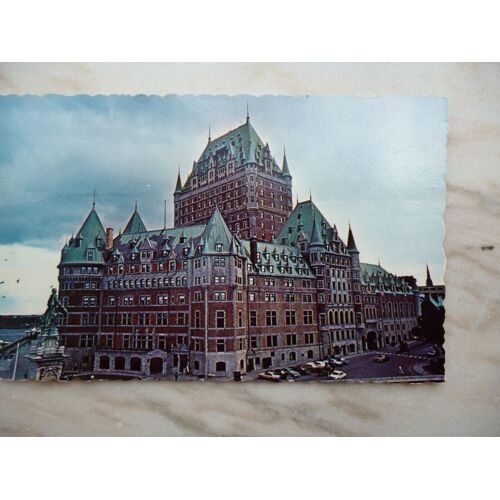 Carte Couleurs  Du Canada:Le Château Frontenac.