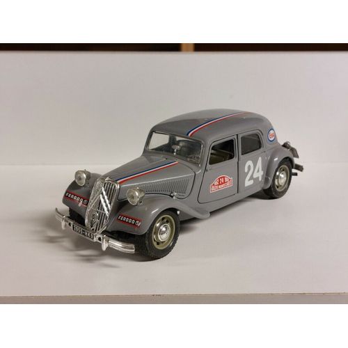 Citroën T.A. 15 Cv Burago - 1/24-Burago