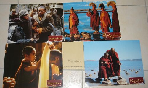 Kundun - Jeu De 8 Photos D'exploitation Cinématographique Originale - Format 21x28 Cm - De Martin Scorsese Avec Tenzin Thuthob Tsarong, Gyurme Tethong, Tulku Jamyang Kunga Tenzin - Année 1996