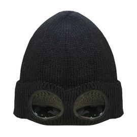 Bonnet Tricoté Avec Lunettes Le Noir