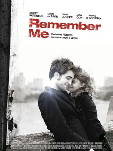 Remember Me - Véritable Affiche De Cinéma Pliée - Format 120x160 Cm - De Allen Coulter Avec Robert Pattinson, Emilie De Ravin, Chris Cooper, Lena Olin, Pierce Brosnan, Ruby Jerins - 2010