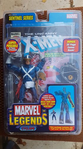 Marvel Legends - Sentinel Series - Cyclops Variant
