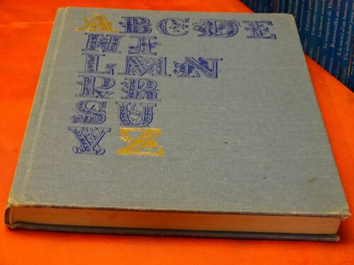 Fables Choisies De La Fontaine . . . Illustrees Par Jiri Trnka . . . Gründ . Paris . 1974 .