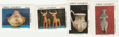 Timbres Neufs De Turquie - 4 Timbres Différents De Découvertes Archéologiques Émis En 1974