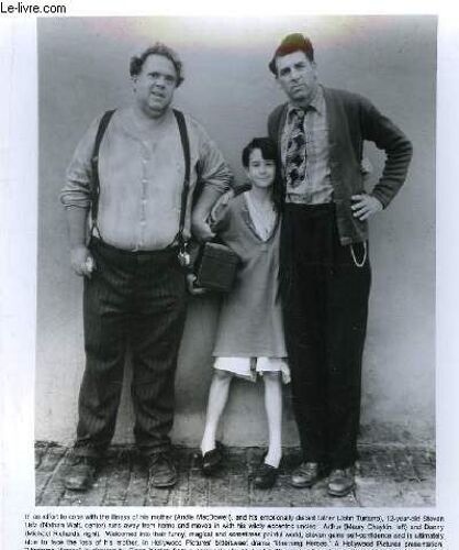 Une Photographie Professionnelle Tirée Du Film Unstrung Heroes De Diane Keaton Avec Nathan Watt, Michael Richards, Maury Chaykin ...