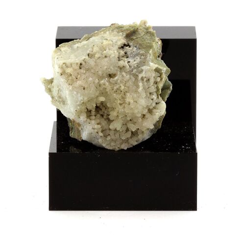 Prehnite Sur Amphibolite. 224.3 Ct. Saint-Laurent-De-Chamousset, Rhône , France. Rare.