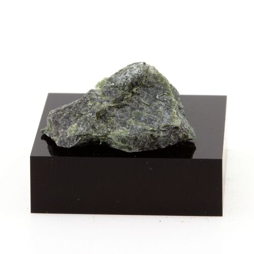 Carlosturanite. 21.7 Cts. Piedmont, Italie.