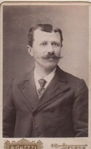 Photo Vintage Sur Carton- Portrait D'homme - Photo 6.50 Cm X 10.50 Cm - A. Ghezzi A Flers - Orne - Rue De La Gare