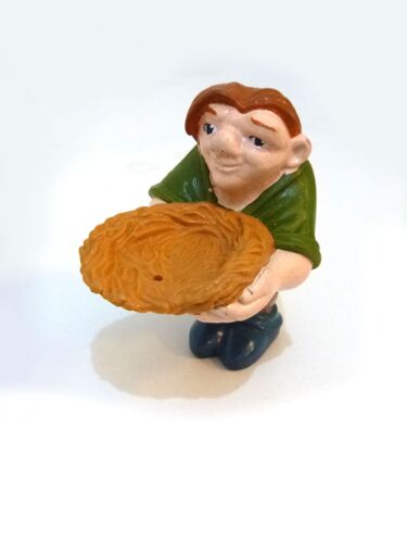 Figurine Quasimodo Et Corbeille Disney Du Dessin Animé Le Bossu De Notre-Dame De Paris - 8 Cm. Date De 2002 (De Collection)