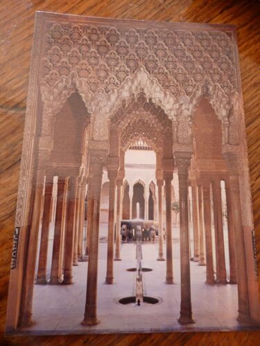 Carte Couleurs De Grenade En Andalousie :La Cour Des Lions.