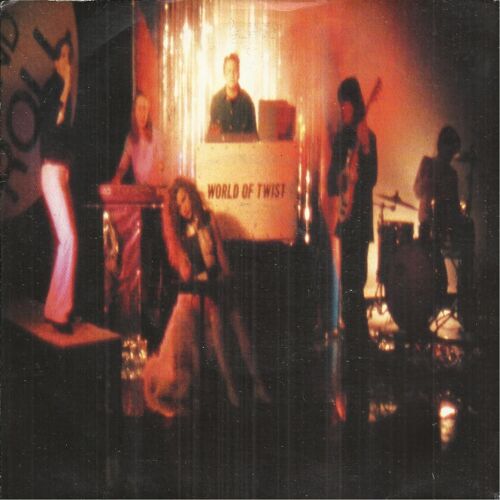Sons Of The Stage (T. Ogden - G. King) 4'50 / Life And Death (Remix) (D. Baldwin - W. Nelson - S. Stewart) 6'03