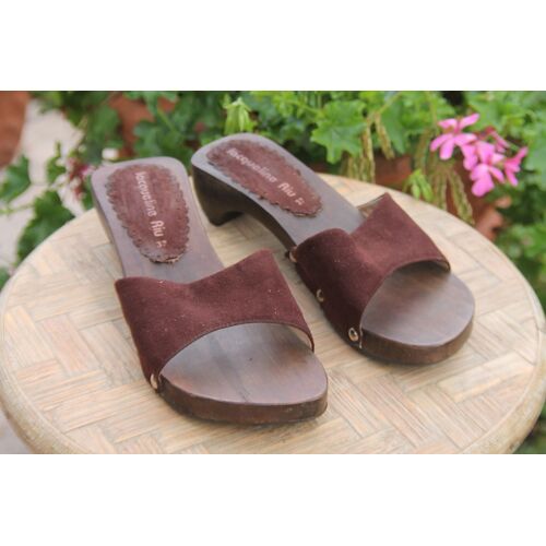 Petits Sabotsjacq Riu. En Bois Marron. Pointure Indiquèe:37.Long Semelle :24cm