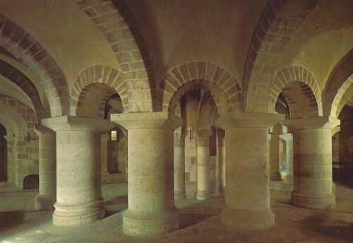 Basilique De Saint-Benoît-Sur-Loire (Loiret) La Crypte