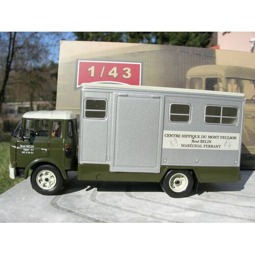 Ixo 1/43 Camion Berliet Gbk 1967 Caisse Hippique-Ixo