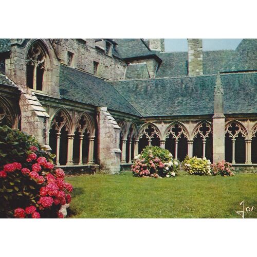 Tréguier (C.-Du-N.) Le Cloître Gothique De 1470 À Baies Trilobées