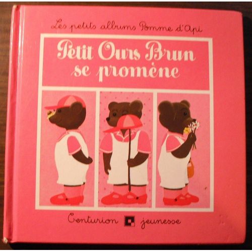 Petit Ours Brun Se Promène