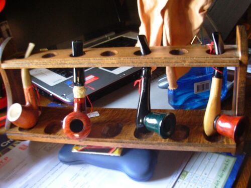 Rattelier Ou Presentoire A Pipe