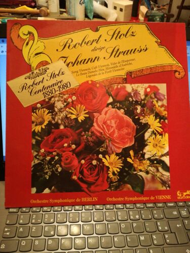 Robert Stolz Dirige Yohann Strauss Cebtenaire 1880-1980