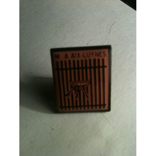 Pin's M A Aix-Luynes