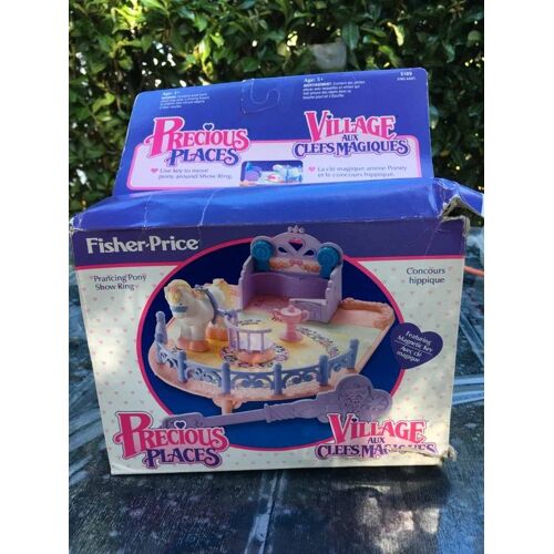 Village aux clefs magiques - fisher price - concours hippique