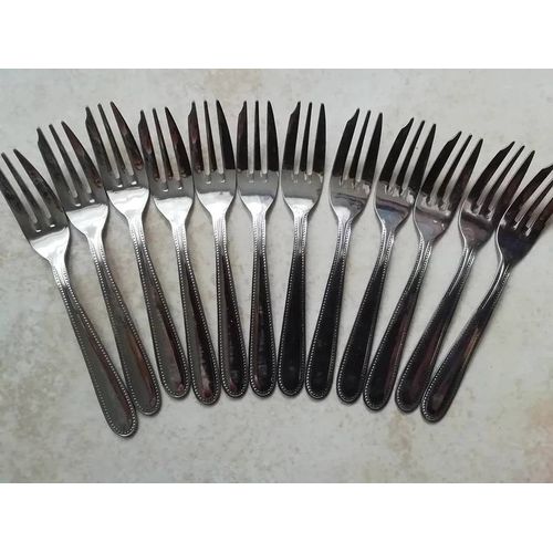 Lot De 12 Petites Fourchettes À Dessert (Ou Autre) De Qualité!!