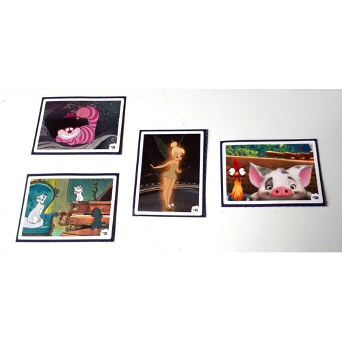 Quatre Stickers À Paillettes Auchan 2023 Disney 100 Ans De Magie Pour Compléter L'album Ou Le Plaisir De Jolies Images De La Fée Clochette, Du Chat Du Cheshire, Des Aristochats Et De Vaiana