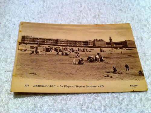Carte Postale Vierge De Tte Ecriture, Berk Plage (72) Les Cabines Sur La Plage A Maree Basse