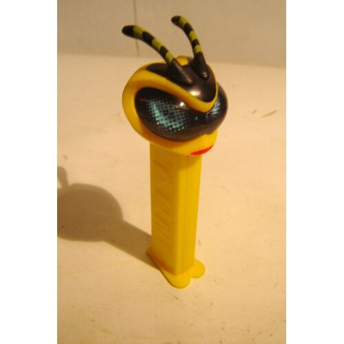 Pez Distributeur / Ancien  2000  / Serie Bugz Life La Guepe